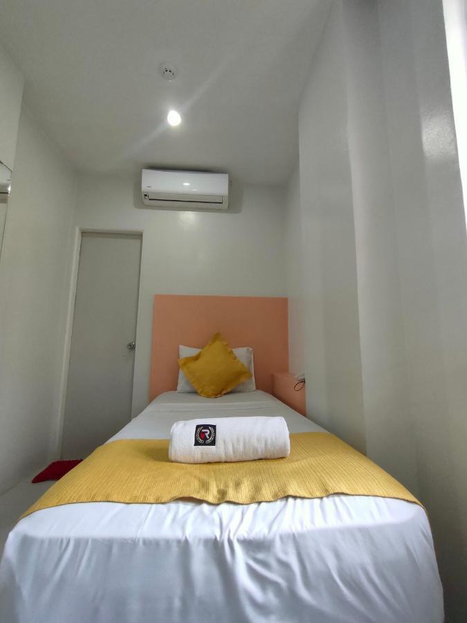 Villa Rosita Hotel Naga City By Reddoorz Экстерьер фото