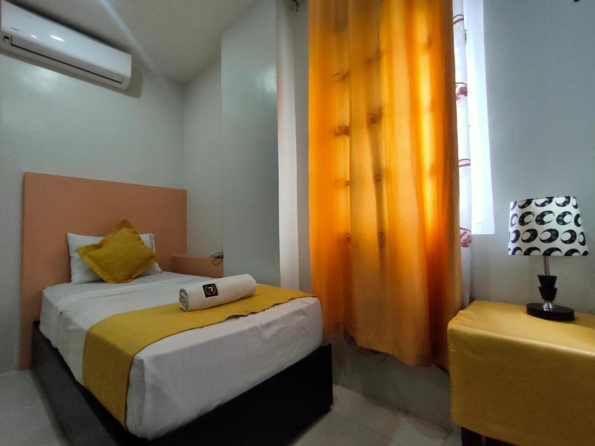 Villa Rosita Hotel Naga City By Reddoorz Экстерьер фото