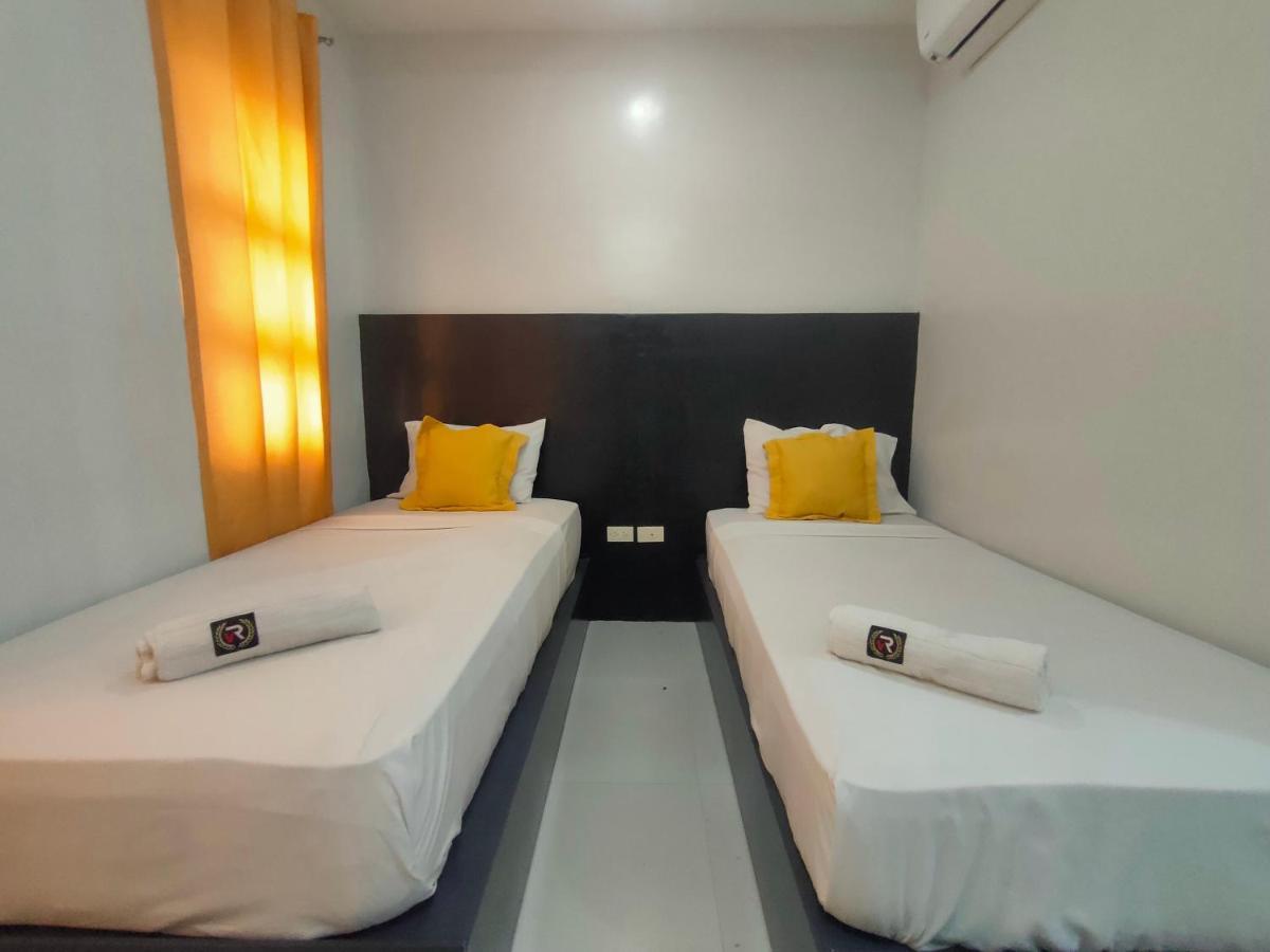 Villa Rosita Hotel Naga City By Reddoorz Экстерьер фото