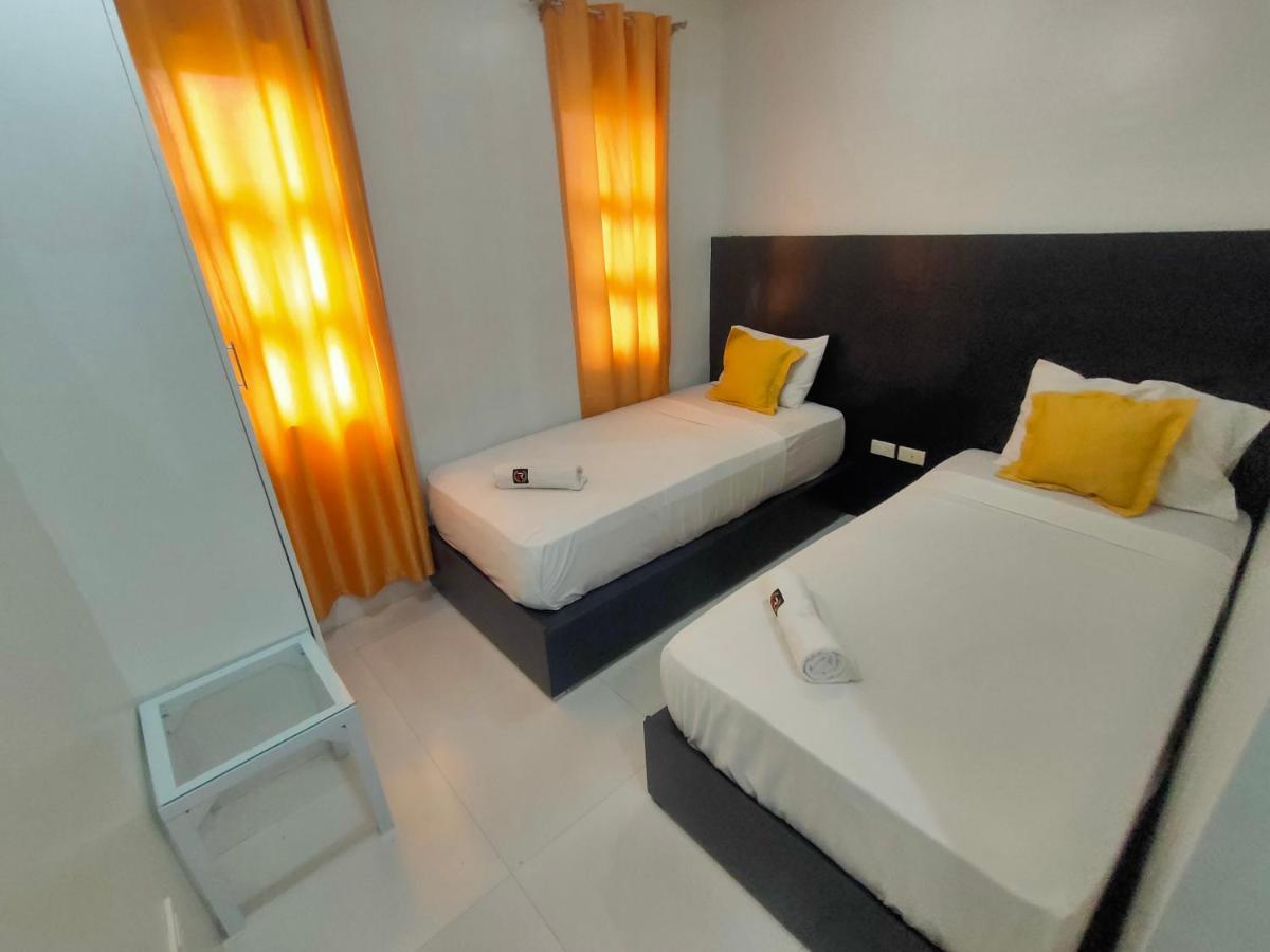 Villa Rosita Hotel Naga City By Reddoorz Экстерьер фото