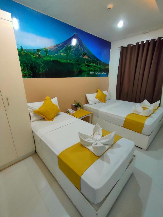 Villa Rosita Hotel Naga City By Reddoorz Экстерьер фото