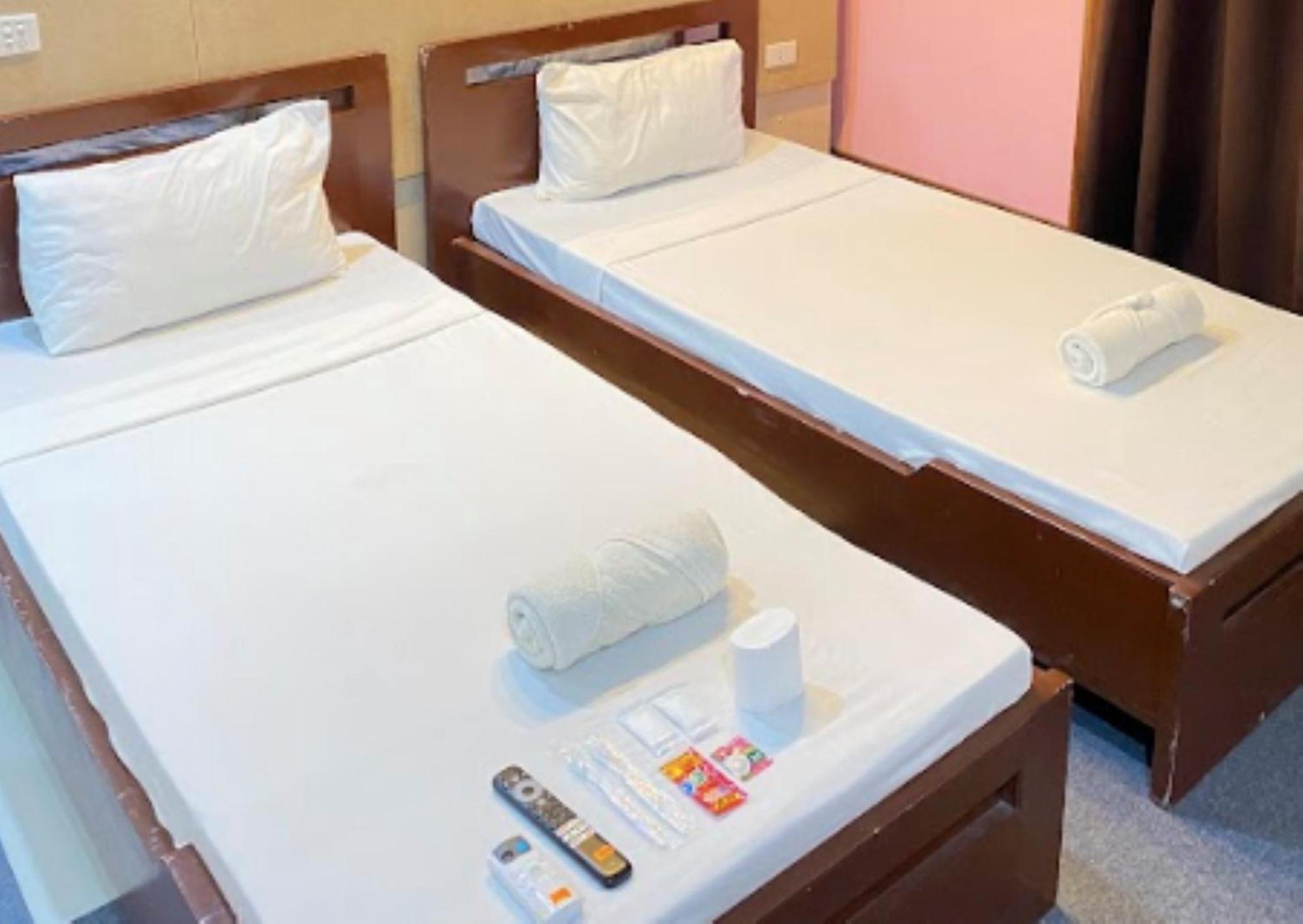 Villa Rosita Hotel Naga City By Reddoorz Экстерьер фото