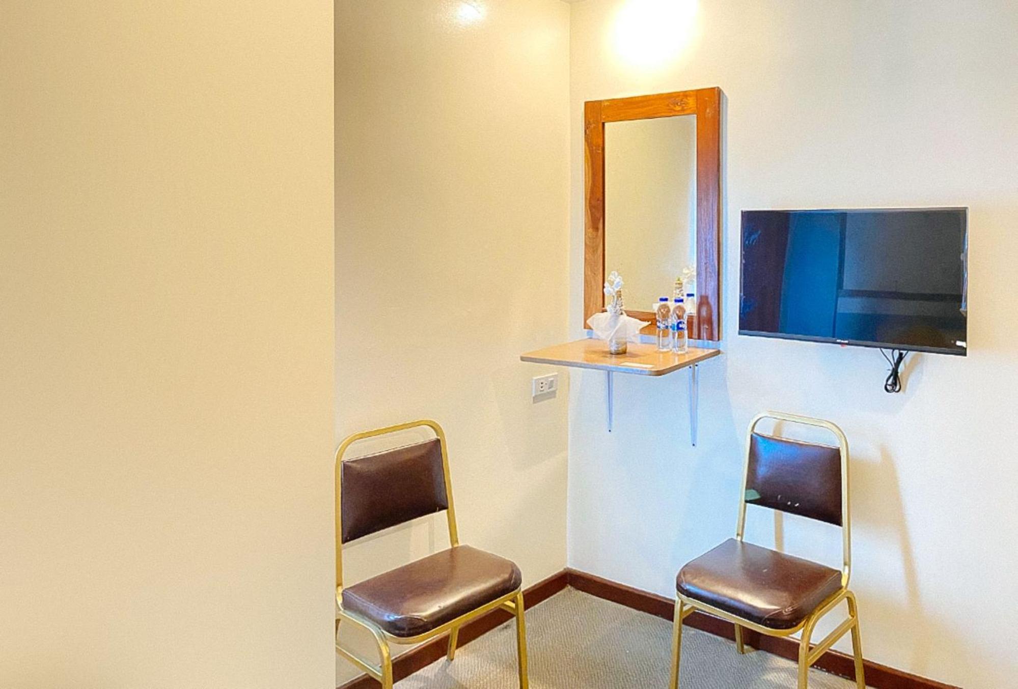 Villa Rosita Hotel Naga City By Reddoorz Экстерьер фото