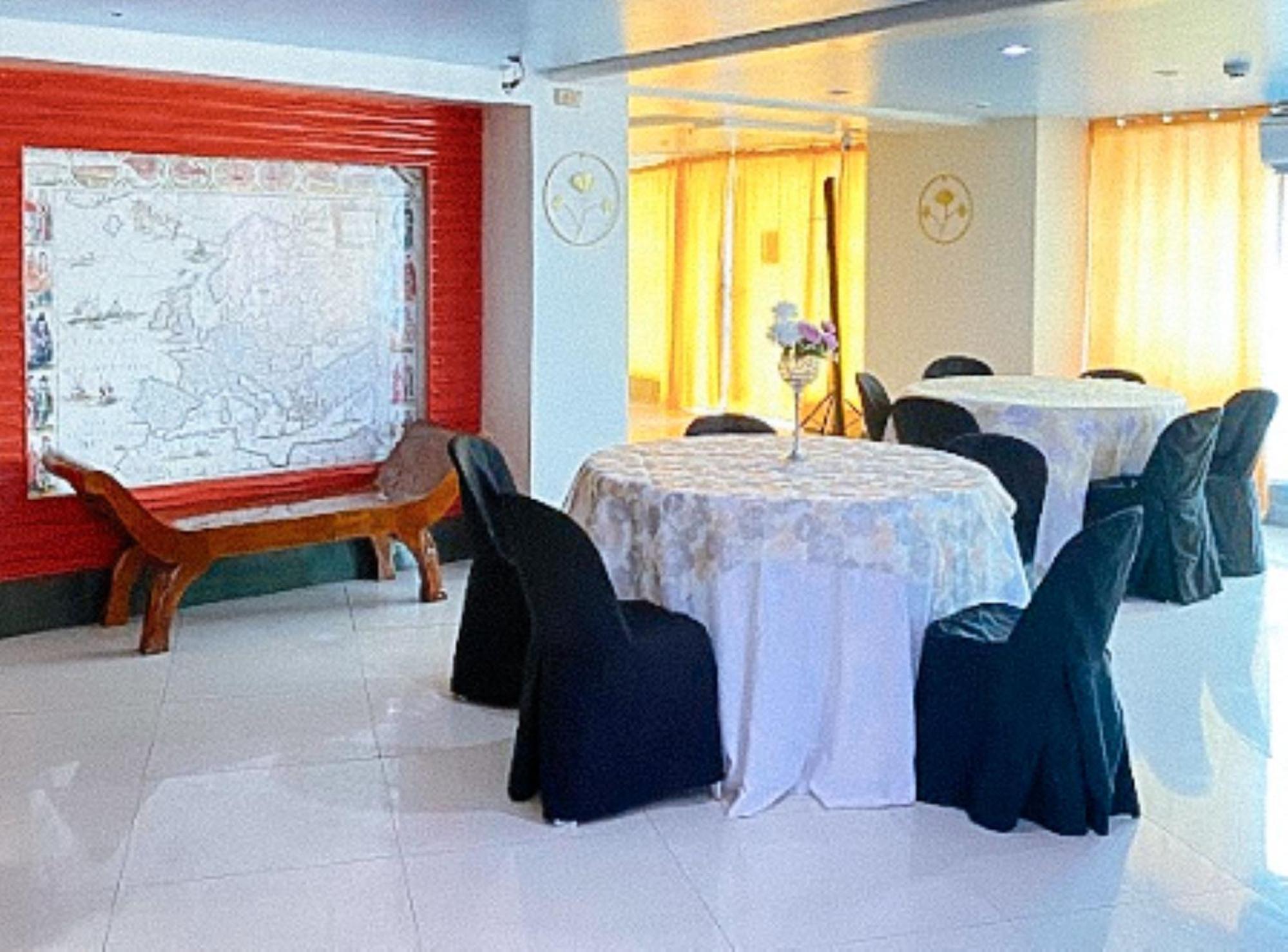 Villa Rosita Hotel Naga City By Reddoorz Экстерьер фото